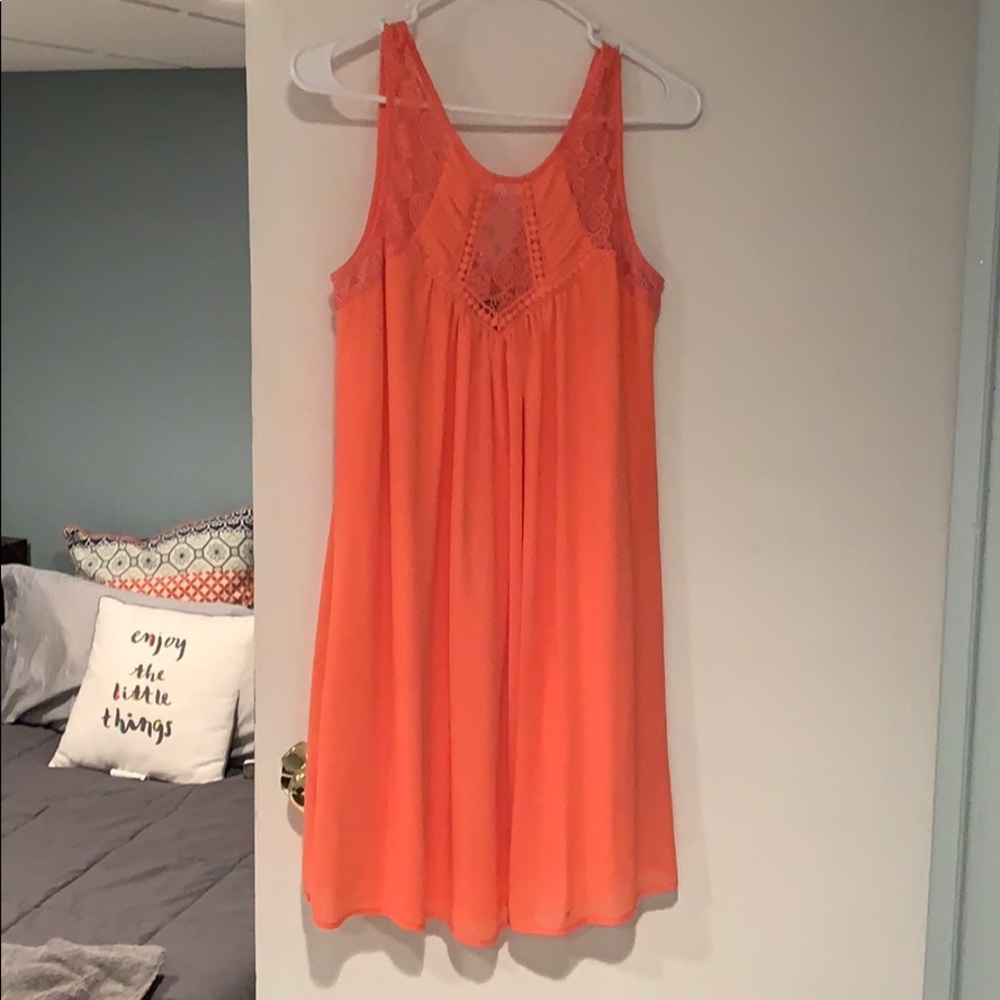 Size M coral color